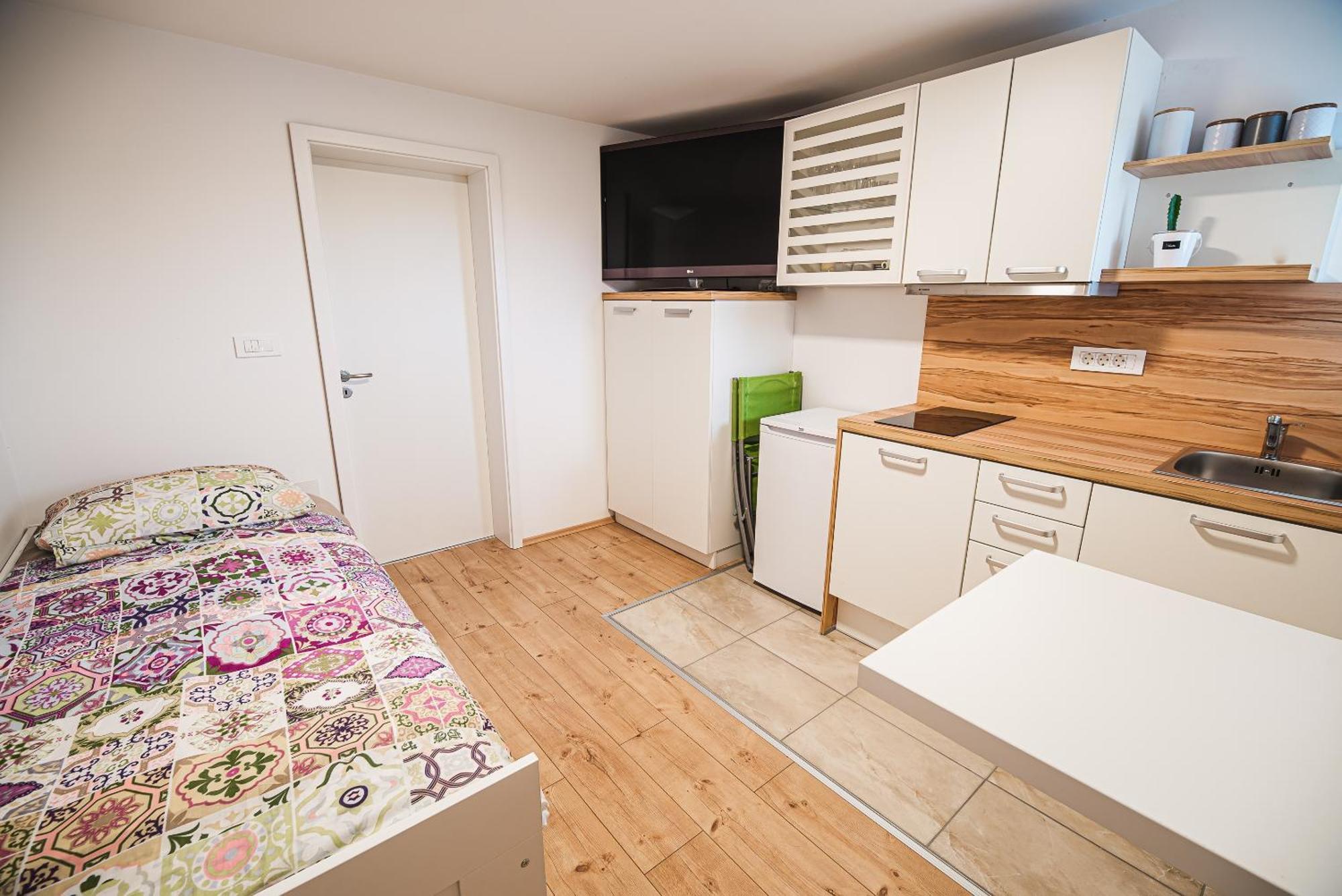 Apartments Rozalija Preddvor Oda fotoğraf